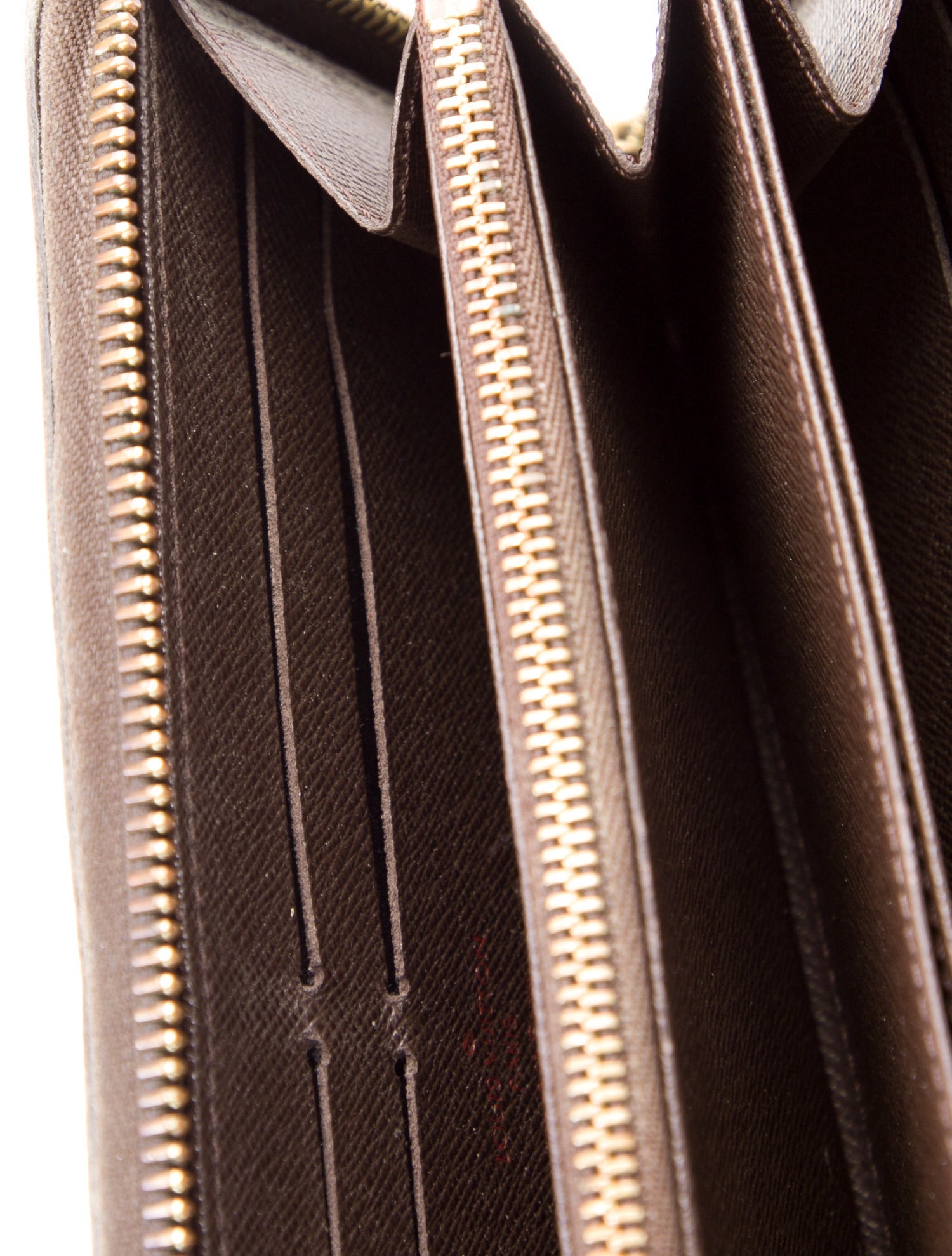 Louis Vuitton 2012 Damier Ebene Pattern Zippy Wallet